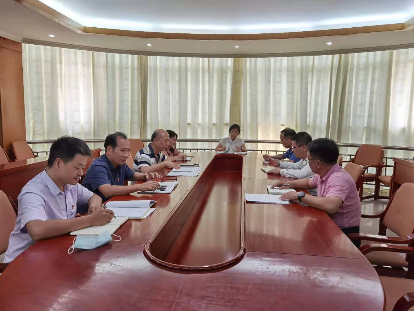 5.1  中心组会议.jpg