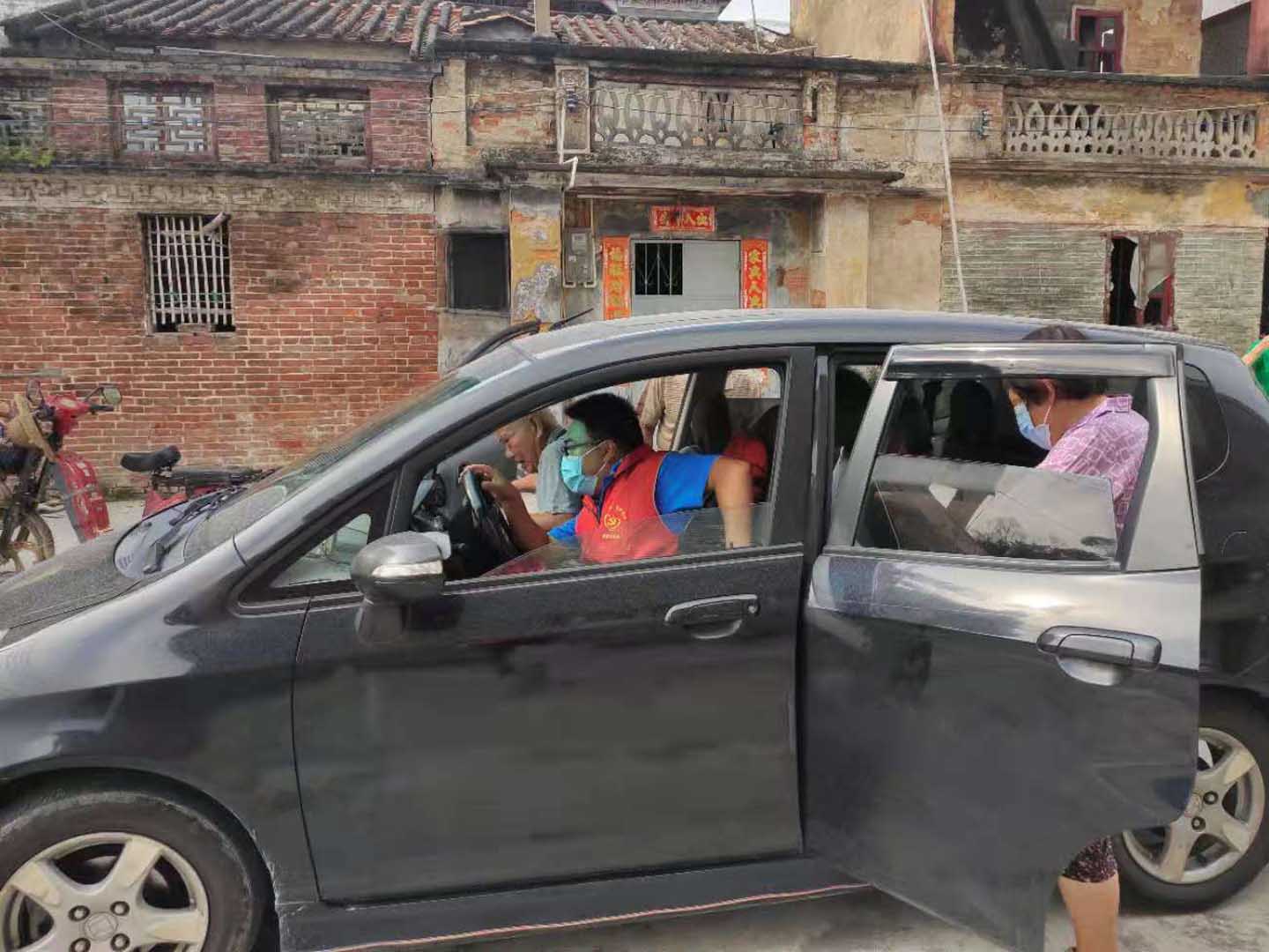 利用私车接送 (1).jpg