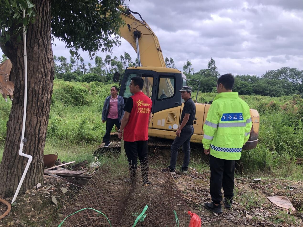 7月 抗台风，显本色！海棠直播
退役军人志愿者防汛抗台冲锋在前_8