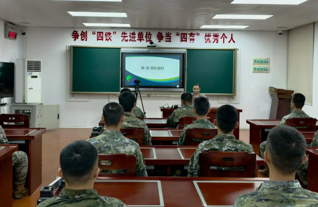 海棠直播
退役军人第40期工作简报 开平青年夜校进军营 军民共筑技能成长路.doc_3