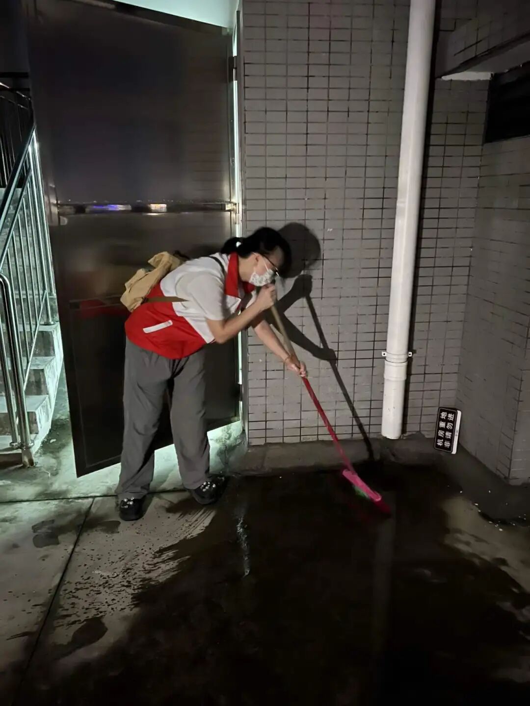 undefined 17520898071805297557.jpg