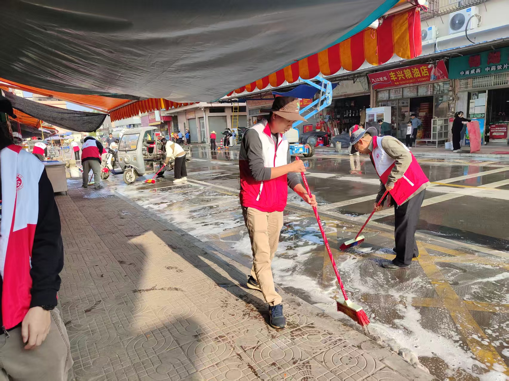 市水利局积极响应爱国卫生统一行动暨“乡村清洁日”联合行动