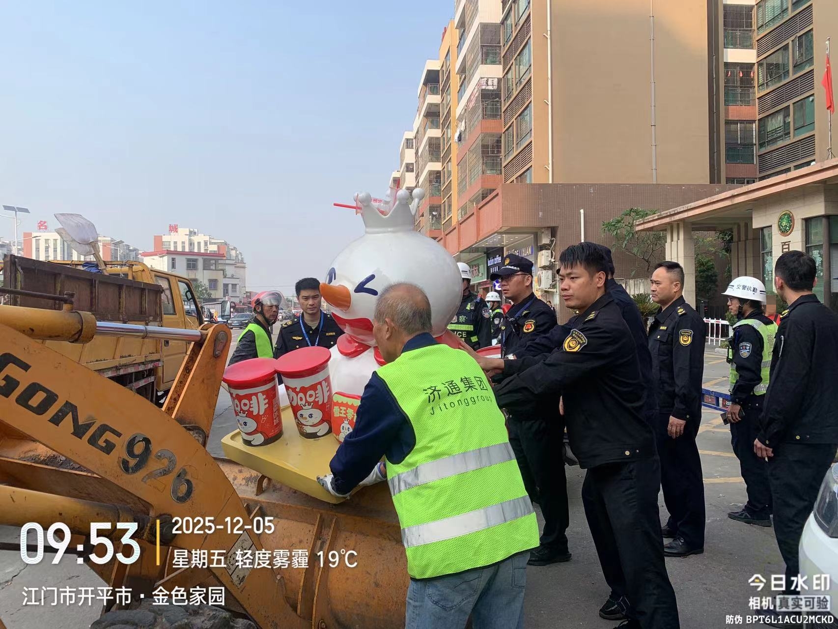 联合执法亮剑，三埠街道开展市场“美颜”行动