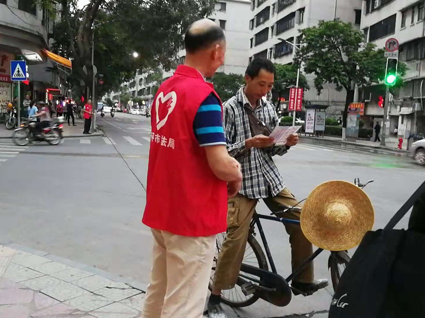 20181114义工服务 创文交通引导11_副本.jpg